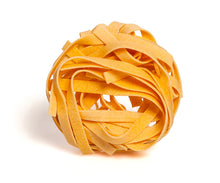 Load image into Gallery viewer, Red Sundried Tomato Fresh Pasta